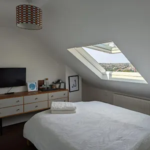 Homestay South Downs View-private Parking, Brighton